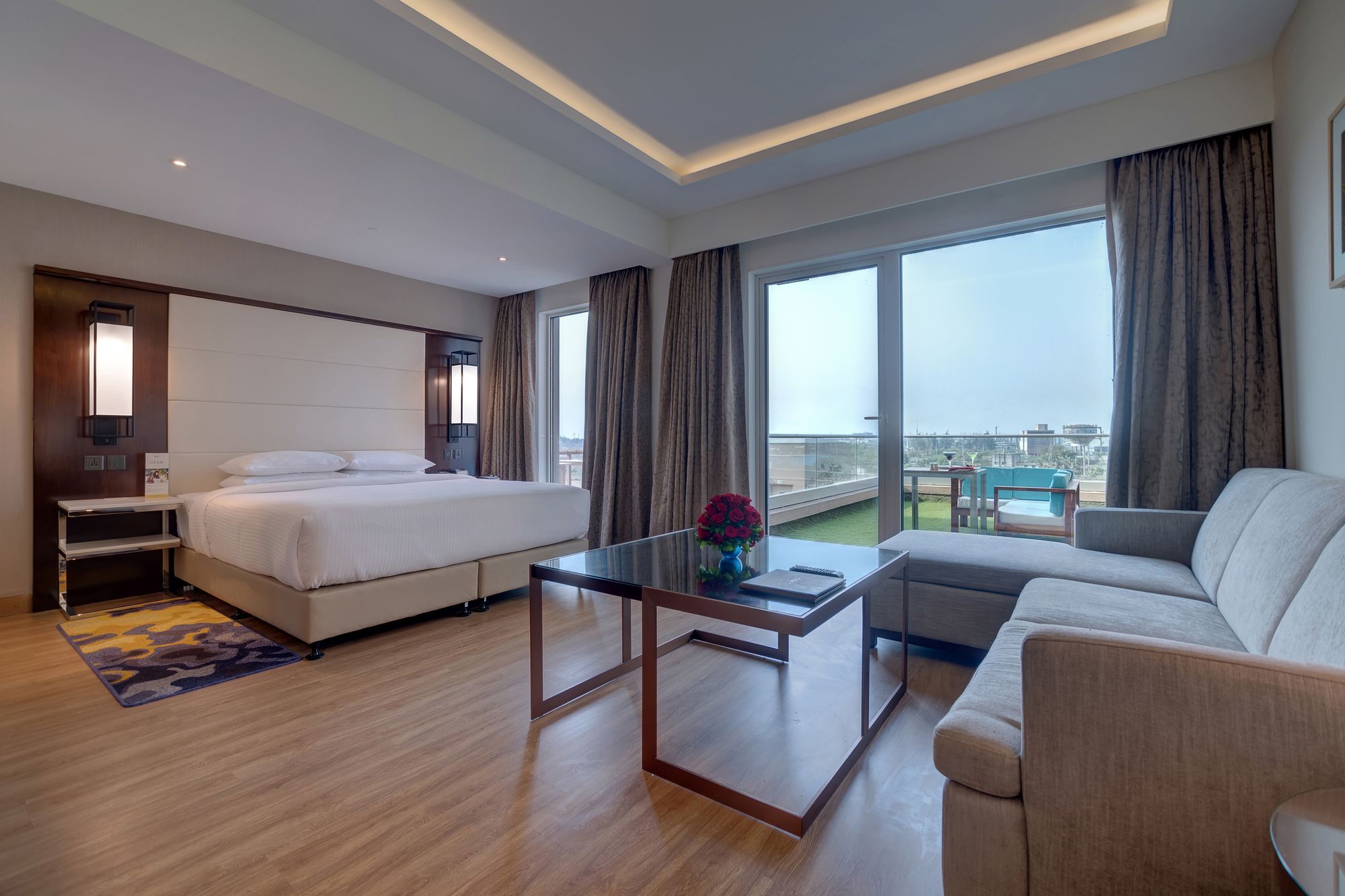 คอร์ตยาร์ด สุรัต Hotel ภายนอก รูปภาพ